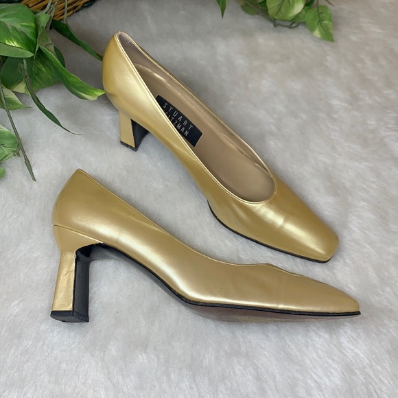 STUART WEITZMAN Gold Leather Square Toe Pump Heels - Picture 7 of 11